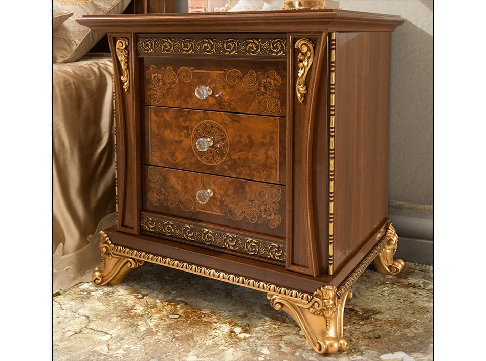 AIDA Italian Classic Walnut Veneer King Bed